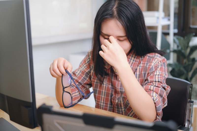 How to Prevent Digital Eye Strain from Screens 1 Digital Eye Strain